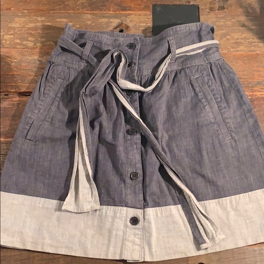 Theory ‘denim’ skirt size 2 - 97% cotton